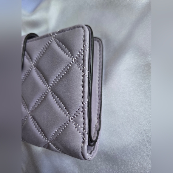 Kate Spade Lavendar Quilted Leather Wallet In EUC - Picture 3 of 12
